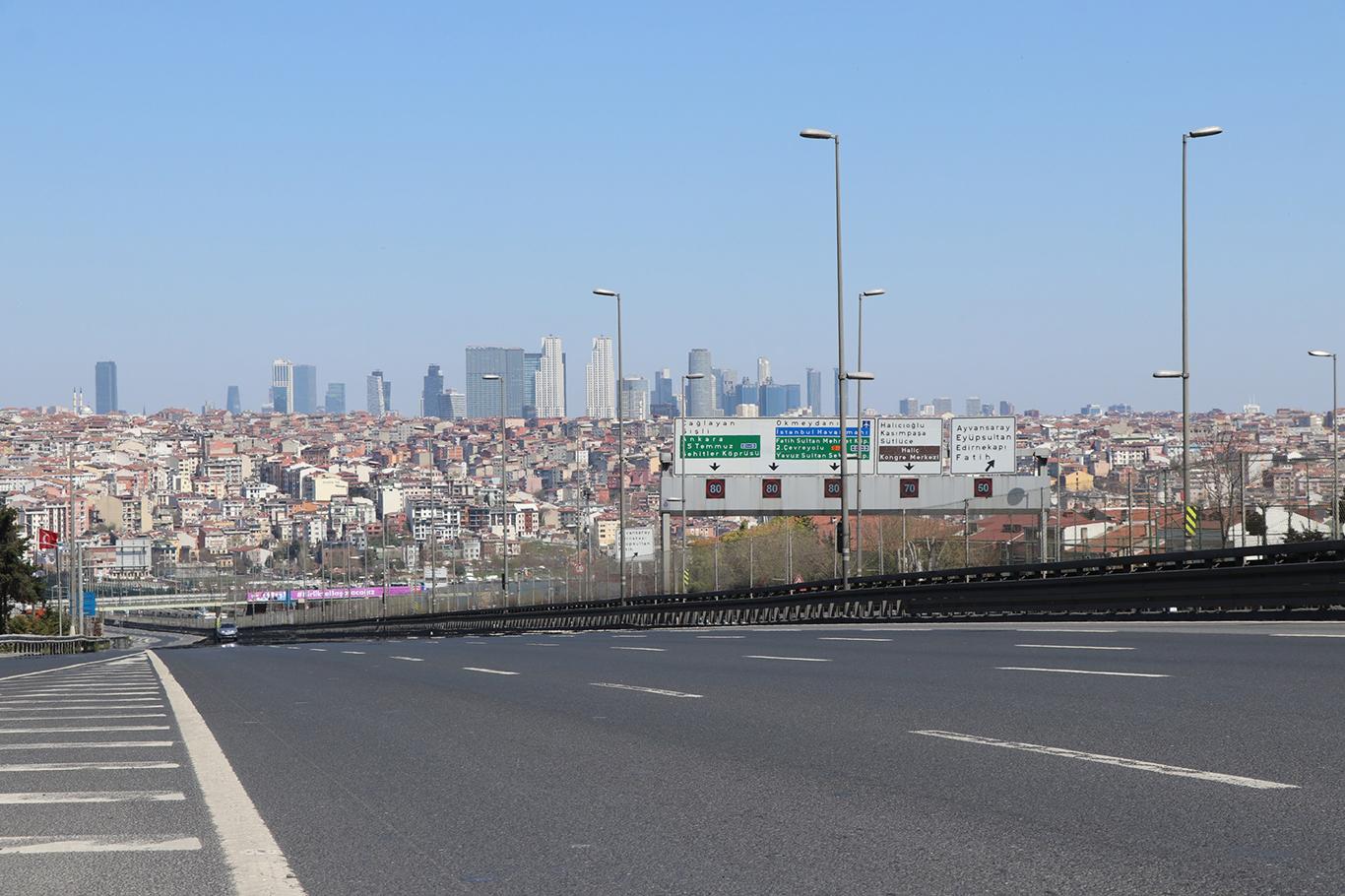 Edirnekapı'da E-5 karayolu tek yönlü olarak trafiğe kapatılacak